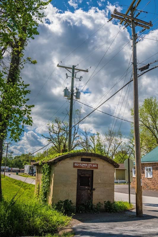 Old Flippin City Jail - Image 1