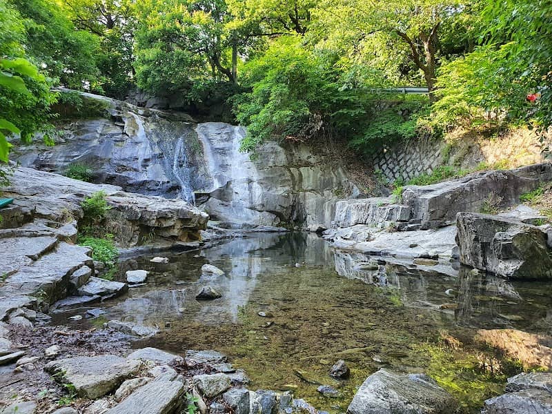 Myojeoksa Valley - Image 1
