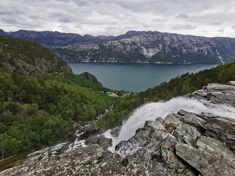 Kalleliklimpen and Cliff Hike - Image 1