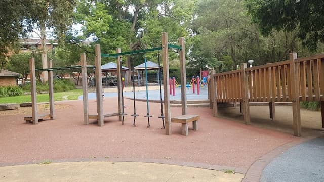 Willow Park - Image 1
