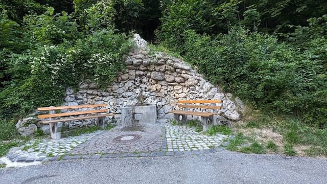 Jungfrauenbrunnen - Image 3