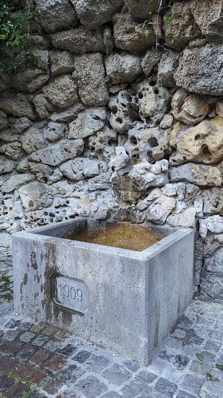 Jungfrauenbrunnen - Image 2