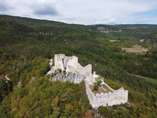 Kaštel Petrapilosa - Image 1