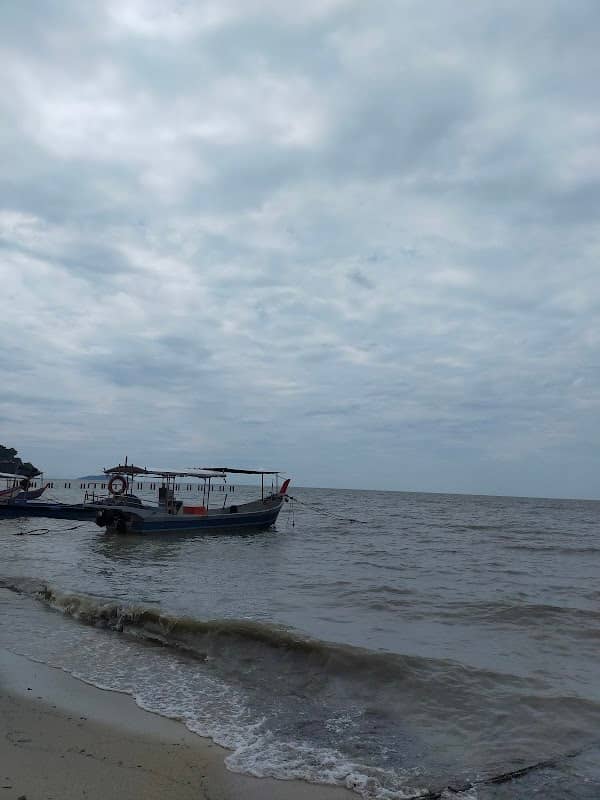 Gertak Sanggul Beach - Image 2