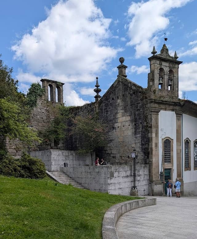 Guimarães - Image 2
