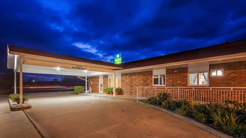 SureStay by Best Western Cameron - Image 1