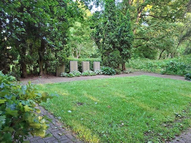 Vecsaules muižas parks - Image 2