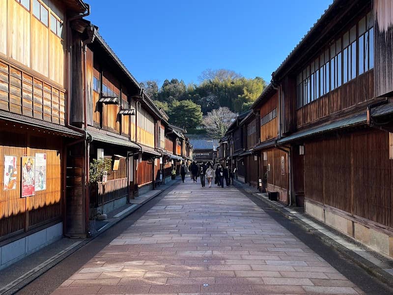 Nishi Chaya District - Image 1
