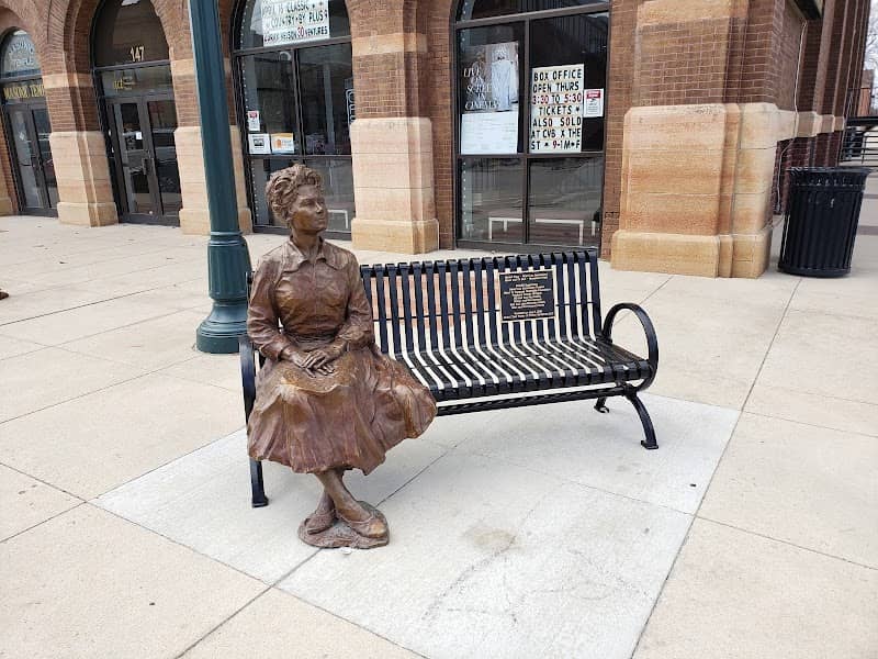 Marion Ross Statue (Actress) - Image 1