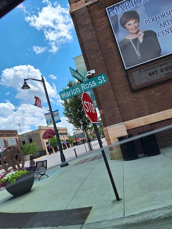 Marion Ross Statue (Actress) - Image 2