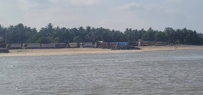 Sakhar koliwada jetty - Image 1
