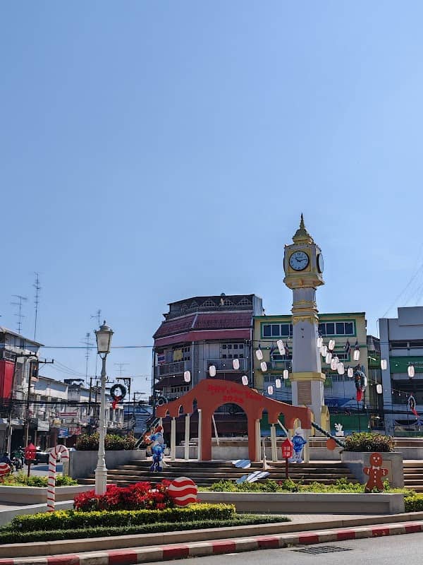 Phitsanulok Clock Tower roundabout - Image 2