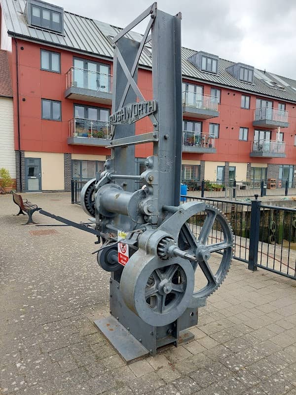 Machine gear by Rushworth - Image 1