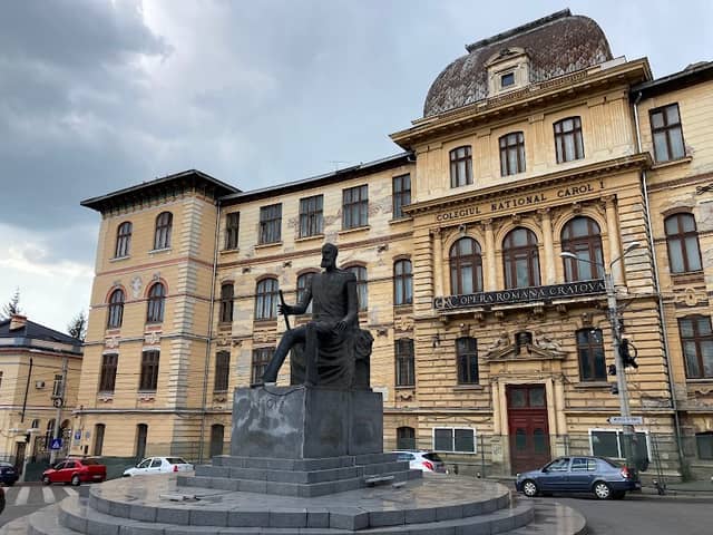 Carol I statue - Image 2