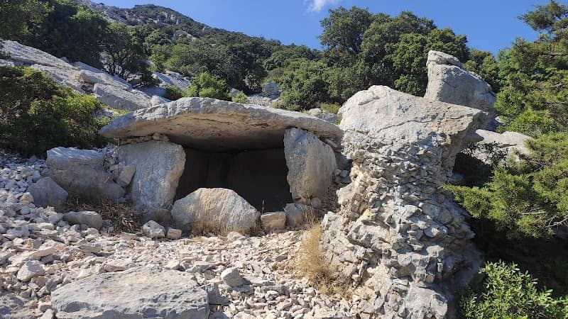 Dolmen Monte Longu - Image 1