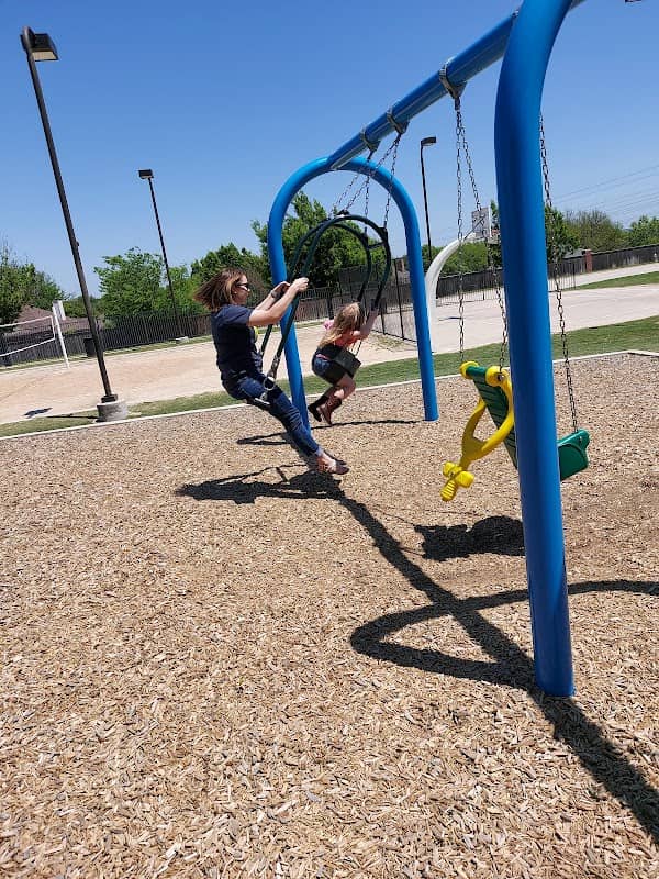 Rolling Hills Park - Image 1