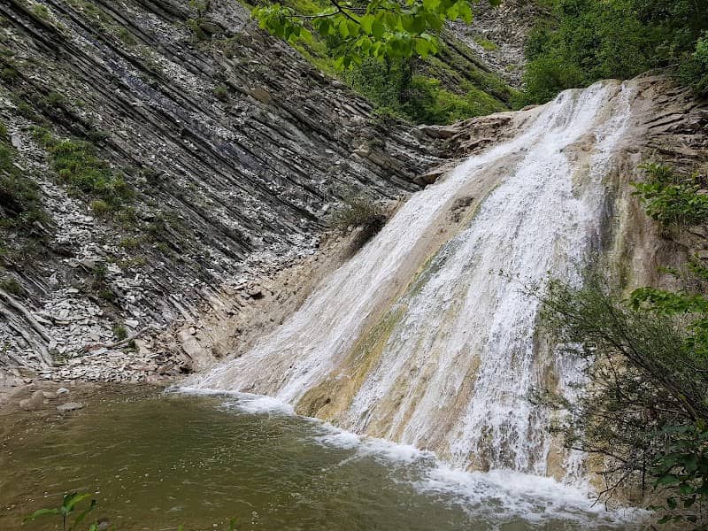 Waterfall in the left soft Slots - Image 1