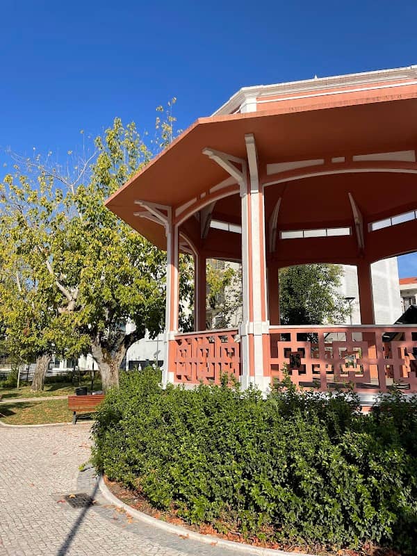 Coreto do Jardim do Cardal - Image 1