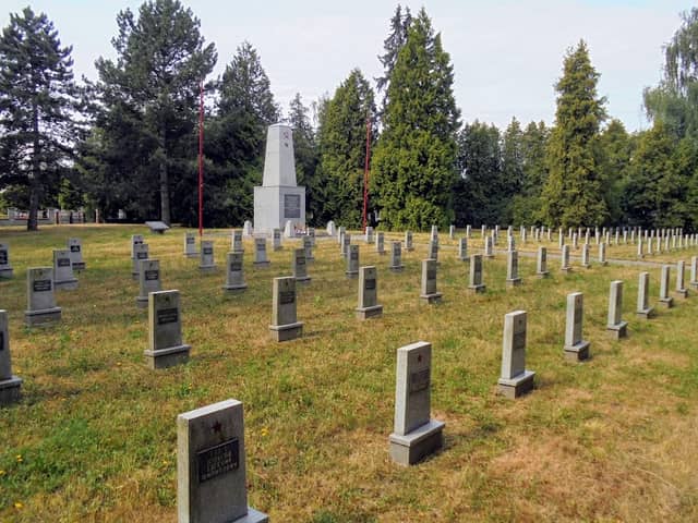 Pomník Nejtěžším bojům Rudé armády při osvobozování Ostravy - Image 1