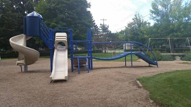 Totland Park - Image 1