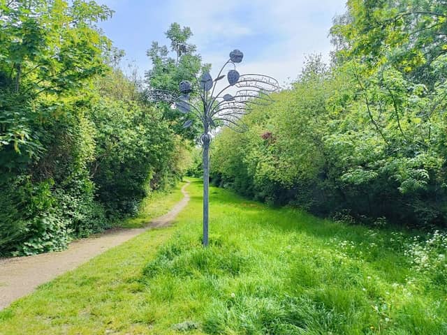 Hedge End Green Routes sculpture - Image 1