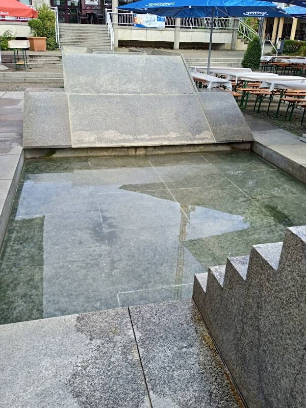 Jürgen-Ponto-Brunnen - Image 1