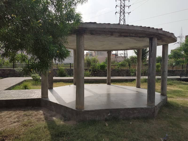 Ladhewali Park - Image 1