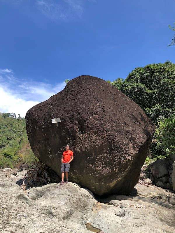Malingin Rock - Image 1
