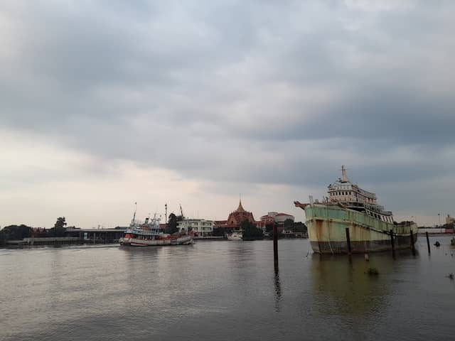 Pink pier - Image 2