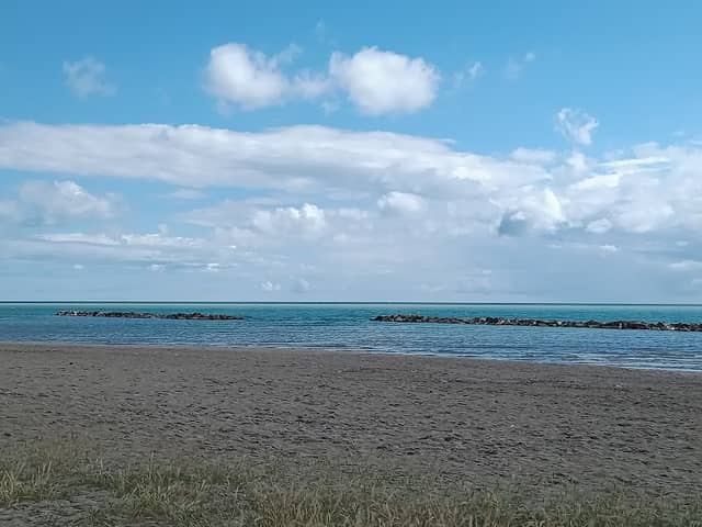 Spiaggia libera - Image 1