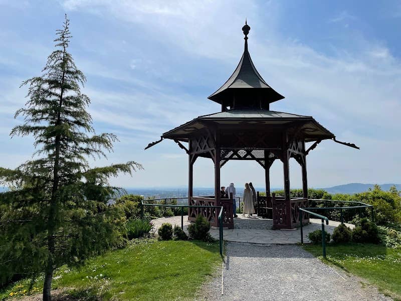 Chinese Pavilion - Image 1