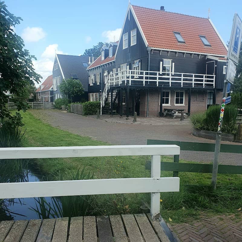 Volendam- HOLLAND - Image 1