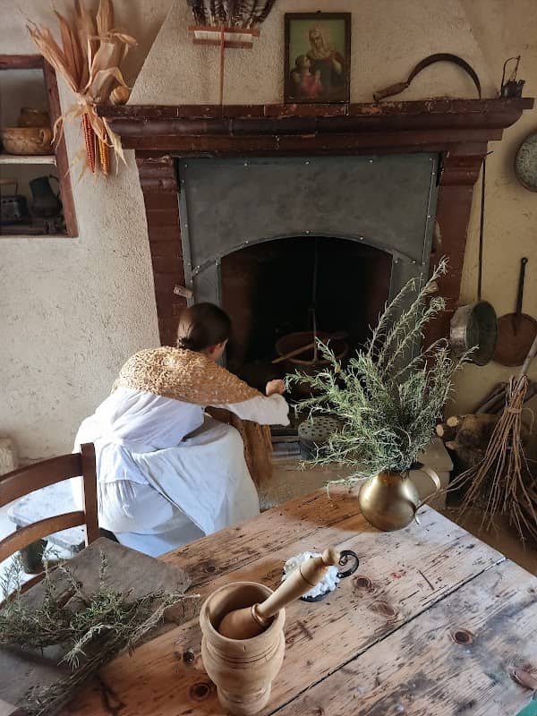 Ecomuseo delle case di terra Villa Ficana - Image 2