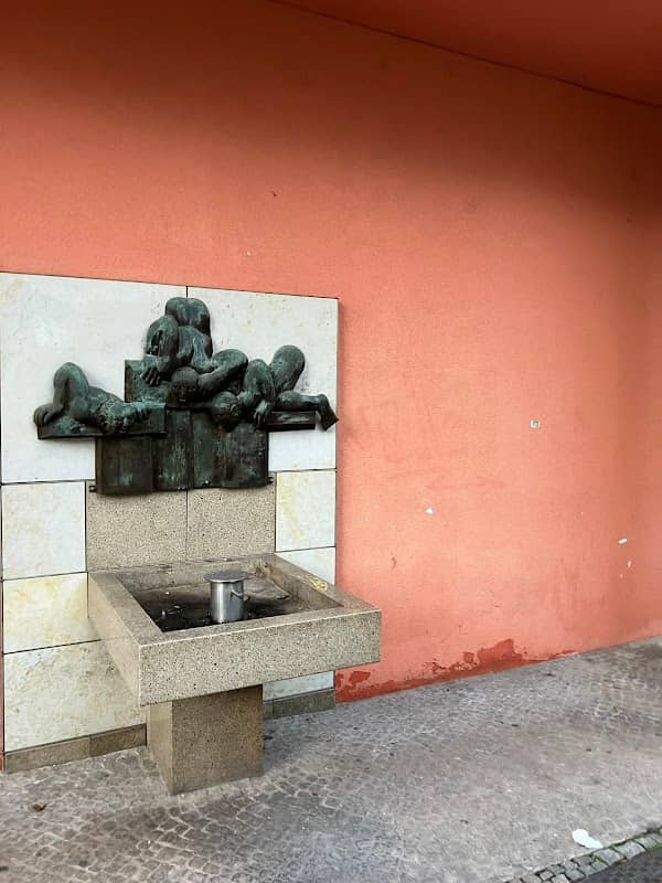 Brunnen Leiterstraße - Image 1