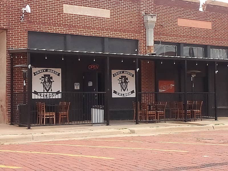 Crazy Horse Saloon - Image 2