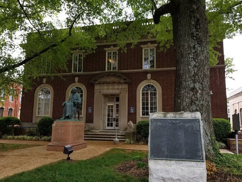 Experience Old Town Warrenton - Image 2