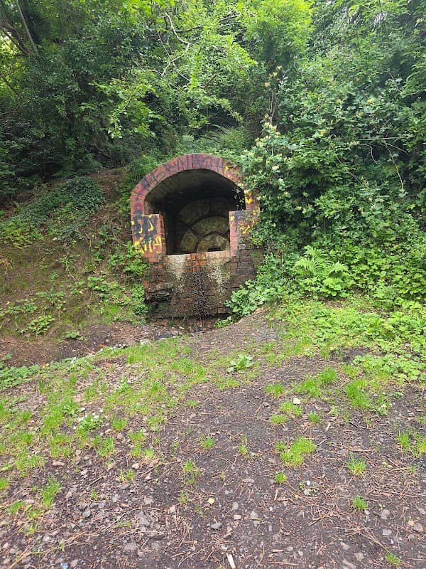 Victorian Well - Image 2