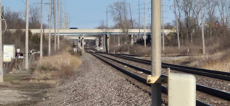 New Haven Railfanning Parking Lot - Image 3
