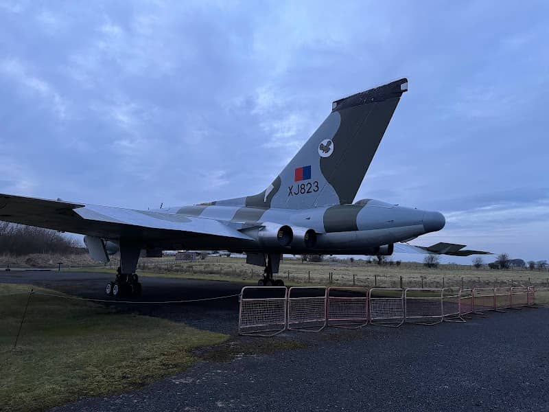Avro Vulcan XJ823 - Image 1