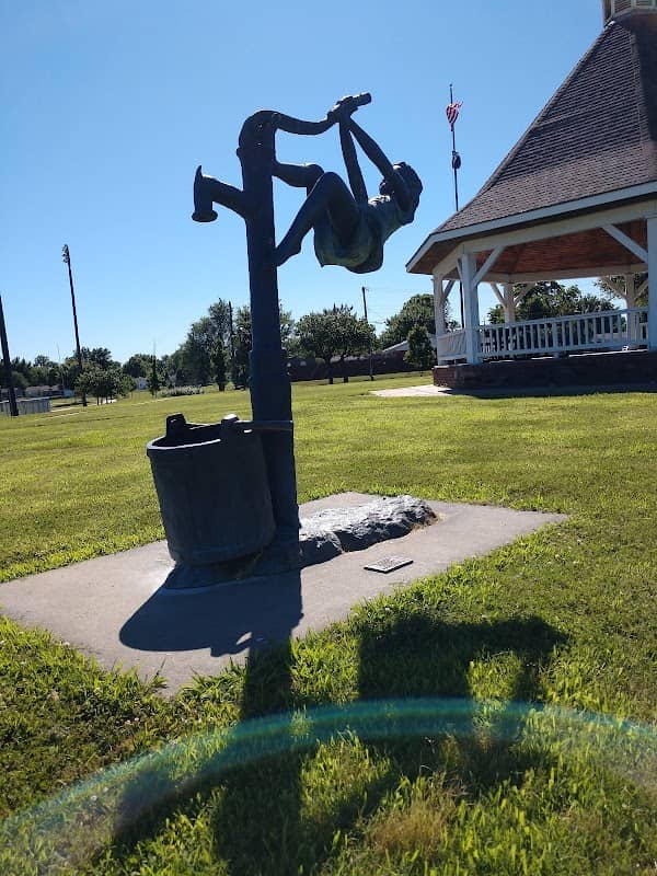 Friendship Park - Image 2