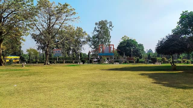 DAVIET CENTRAL PARK - Image 2