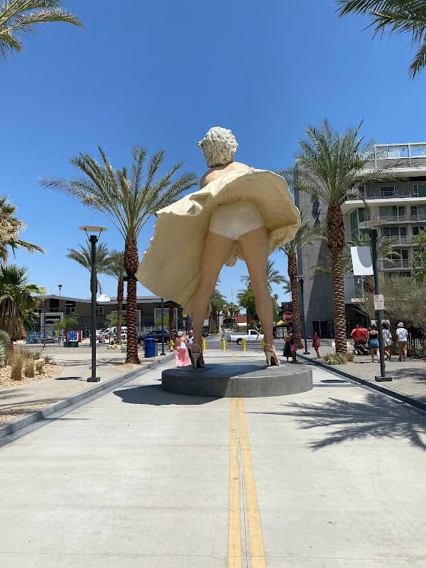Forever Marilyn - Image 2