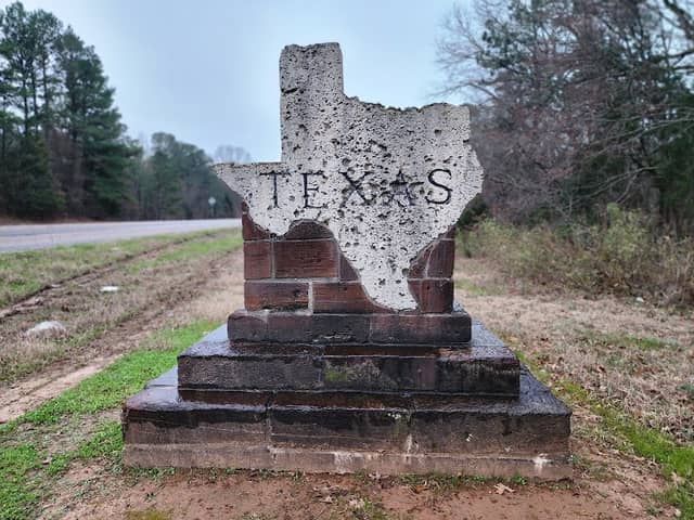 Texas State Line Monument - Image 1