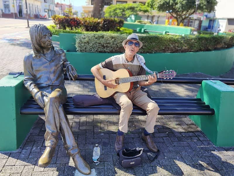 Estatua de John Lennon - Image 2