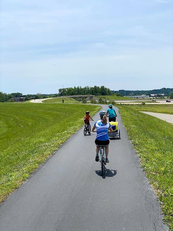 Monarch-Chesterfield Levee Trail - Image 2