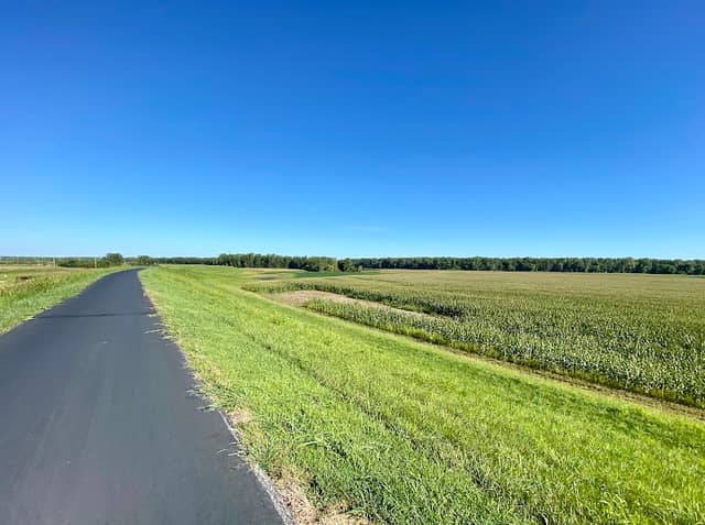 Monarch-Chesterfield Levee Trail - Image 1