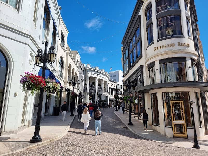 Rodeo Drive Walk Of Style - Image 1