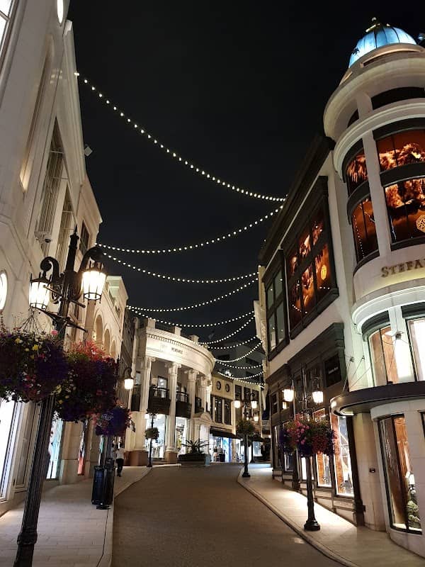 Rodeo Drive Walk Of Style - Image 2