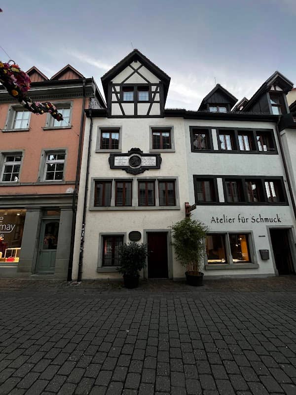 Hus-Haus - Image 1