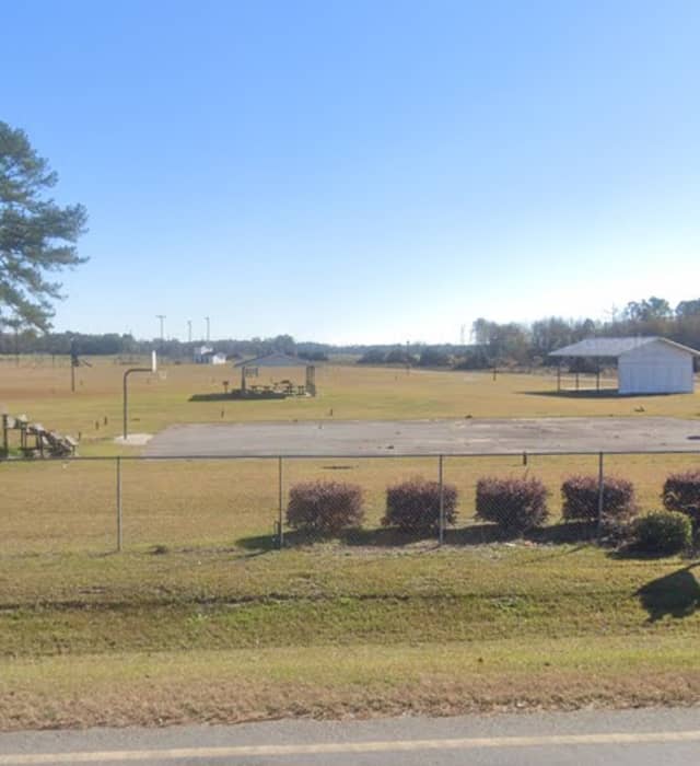 Pineview Park - Image 1